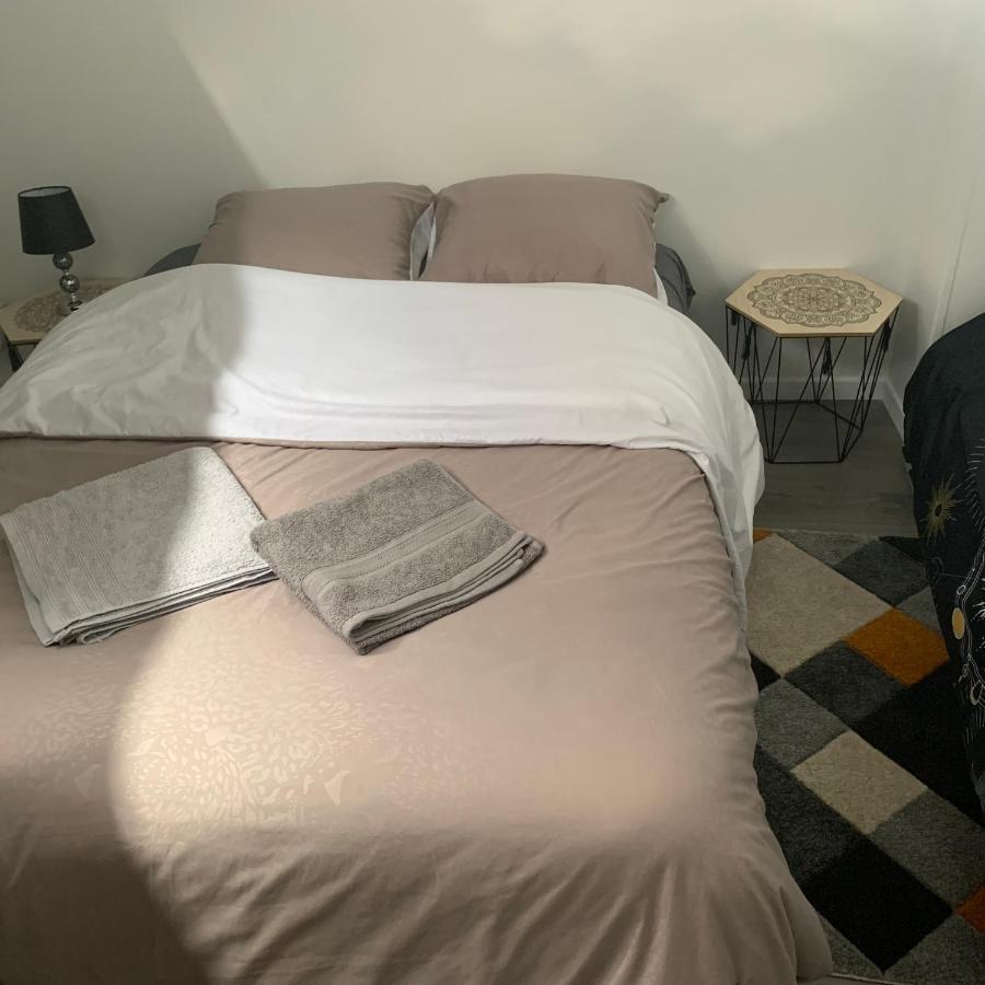 Le Mans 3 Appartements , proche de toutes commodités Esterno foto